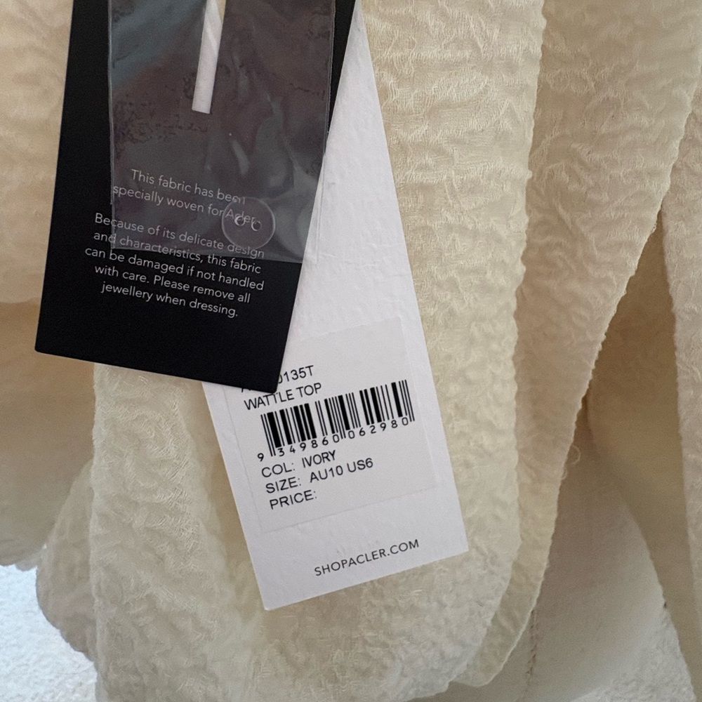 Acler NWT Cream Textured Off-Shoulder Top - Picture 3 of 4